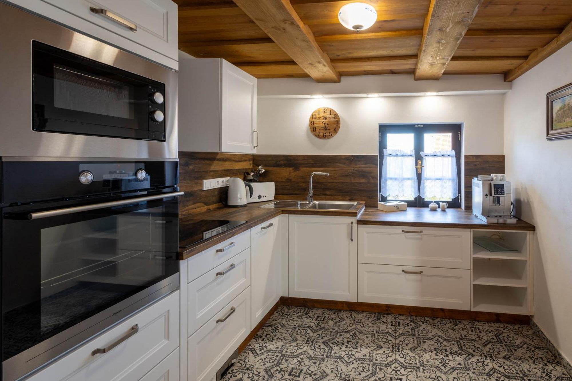 Luxusni Apartman S Krbem - Kunraticke Svycarsko Kunratice  Luaran gambar