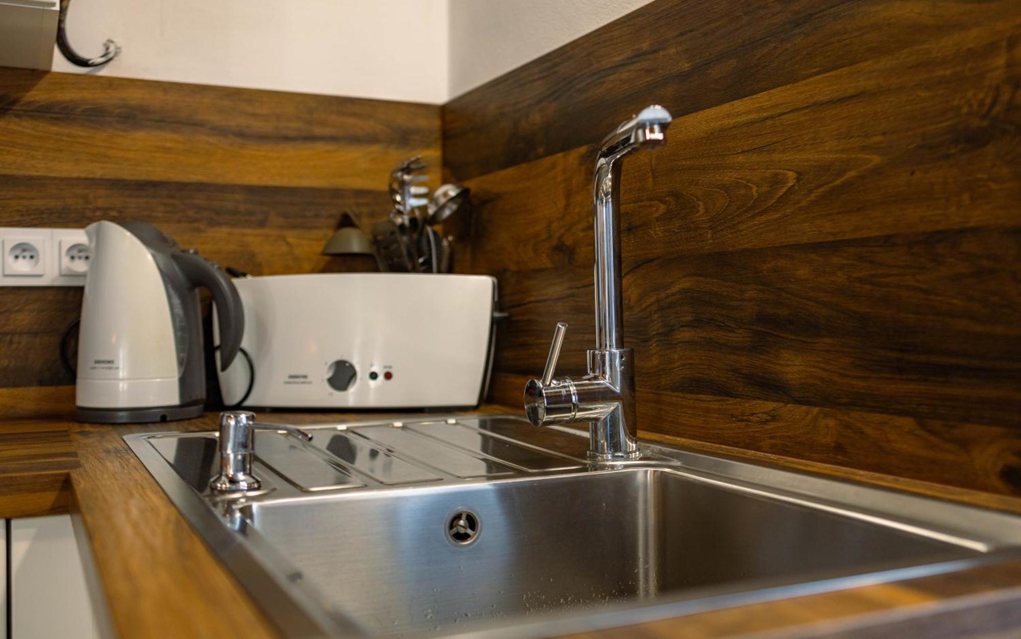 Luxusni Apartman S Krbem - Kunraticke Svycarsko Kunratice  Luaran gambar
